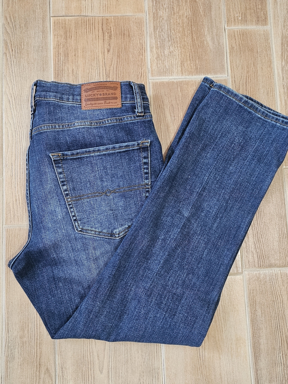 Lucky Brand Men’s Blue Straight Jeans - Classic Five-Pocket "223 Straight" 32x30